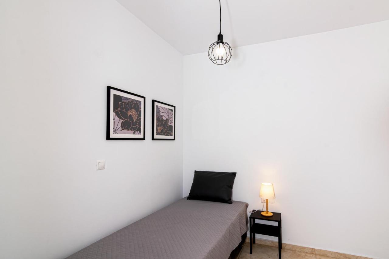 Bona'S Guest House Agia  Exterior foto